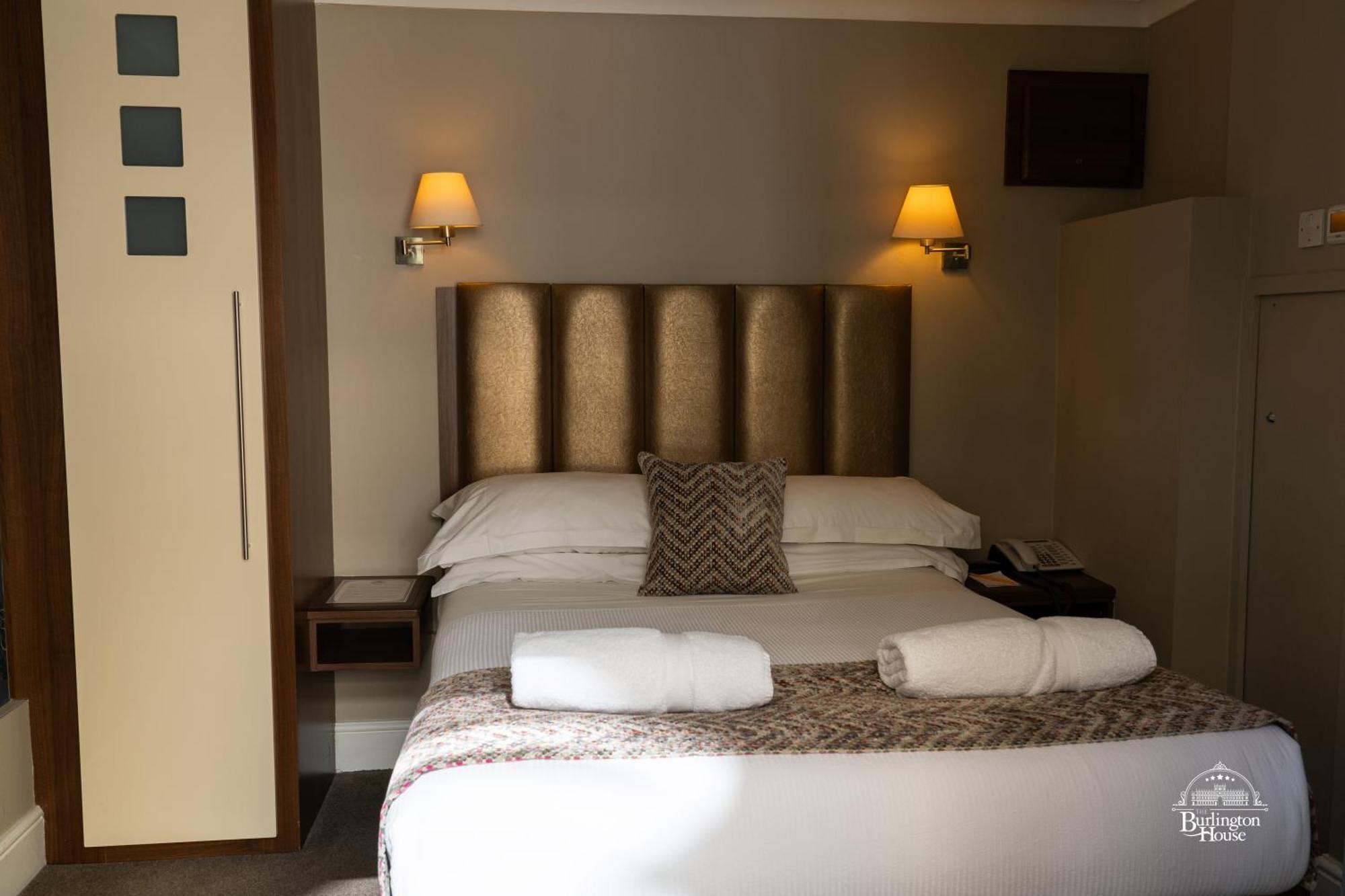 Burlington House Boutique Bed and Breakfast Oxford Rum bild A bedroom at the hotel
