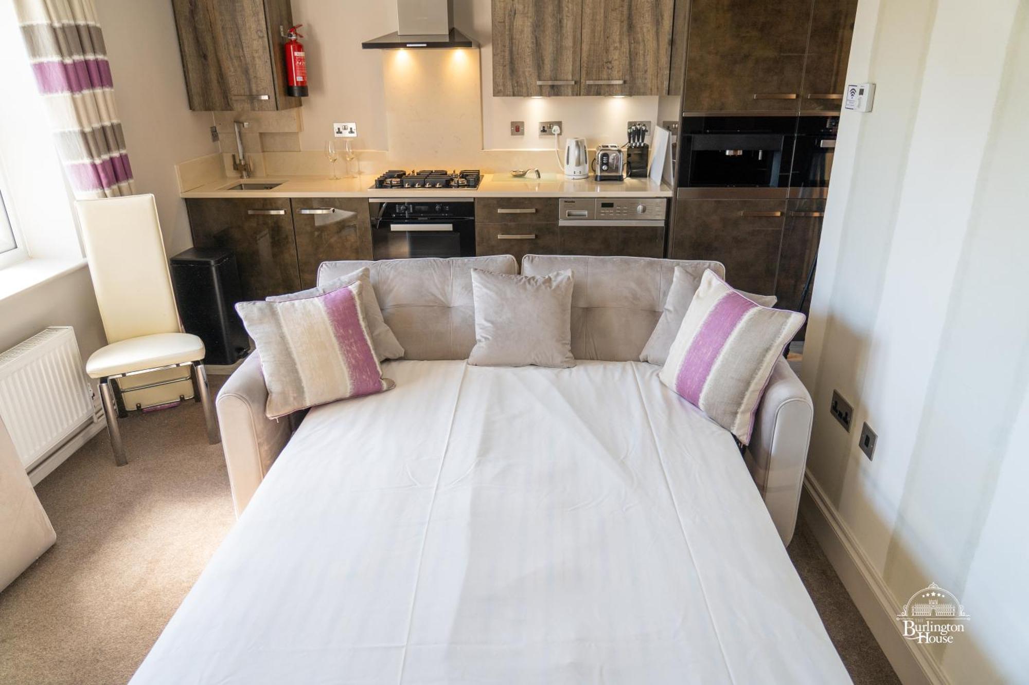 Burlington House Boutique Bed and Breakfast Oxford Exteriör bild A sofa bed